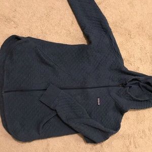 Women’s Patagonia quilted hoodie